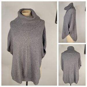 Sisters Sz M Poncho Cape Sweater Top Cowl Neck Button Sleeve Gray Coastal
